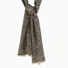 Load image into Gallery viewer, Yak wool and silk scarf