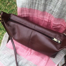 Load image into Gallery viewer, Leather shoulder bag