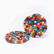 Load image into Gallery viewer, Felt Ball Trivet (multicoloured)