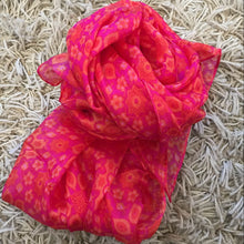Load image into Gallery viewer, Patterned pure silk scarf