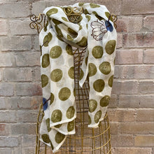 Load image into Gallery viewer, Olive spot and cream wool scarf
