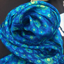 Load image into Gallery viewer, Patterned pure silk scarf