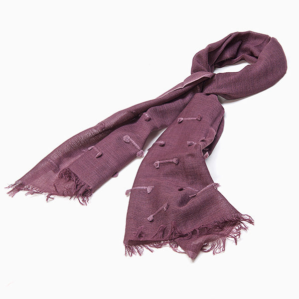 Purple wool scarf with motif