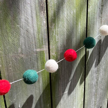 Load image into Gallery viewer, Felt ball bunting - Christmas
